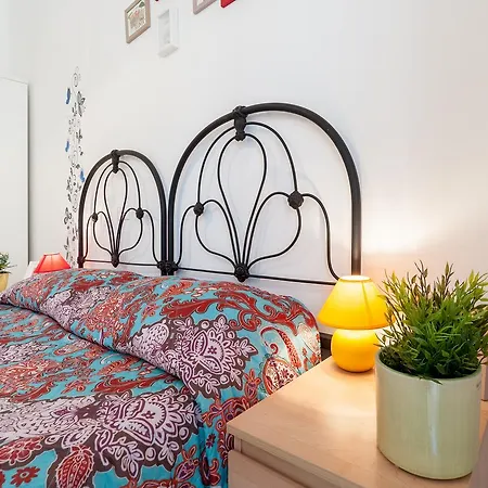 梵蒂冈丝蒂玛公寓 *