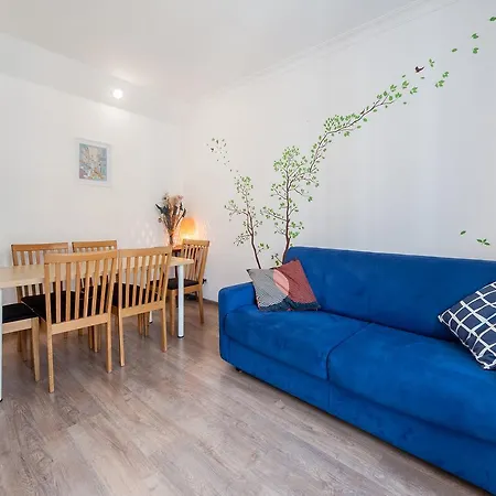 梵蒂冈丝蒂玛公寓 *